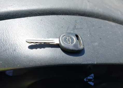 1999 Chevrolet S-10 Ls z USA, uszkodzony, nr VIN 1GCCT19W5X8193940